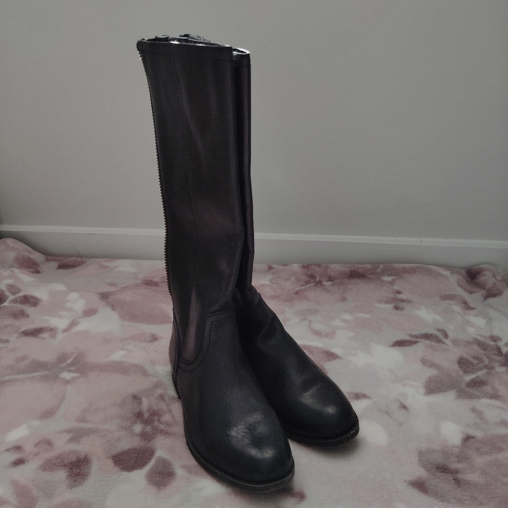 Frye and Co. Women's Black Leather Boots - Picture 2 of 8